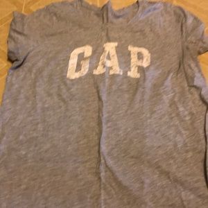 Gap T-shirt